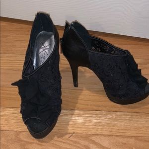 Kardashian Kollection black heels